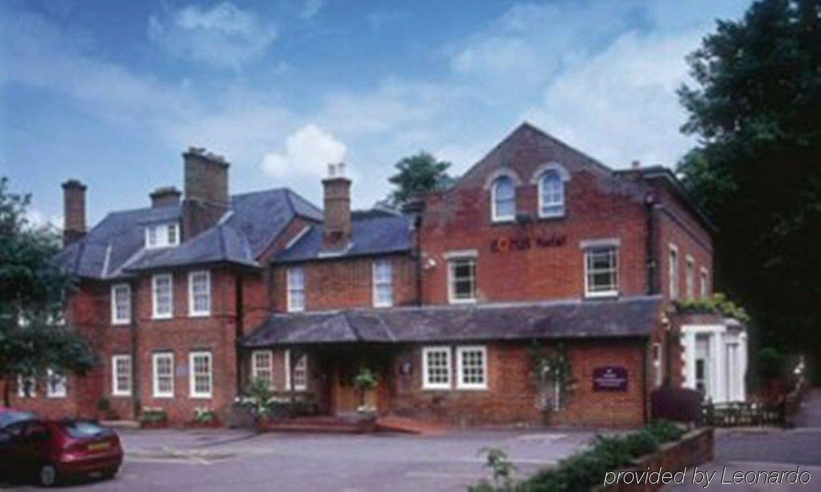 Waterloo Hotel Crowthorne Eksteriør billede