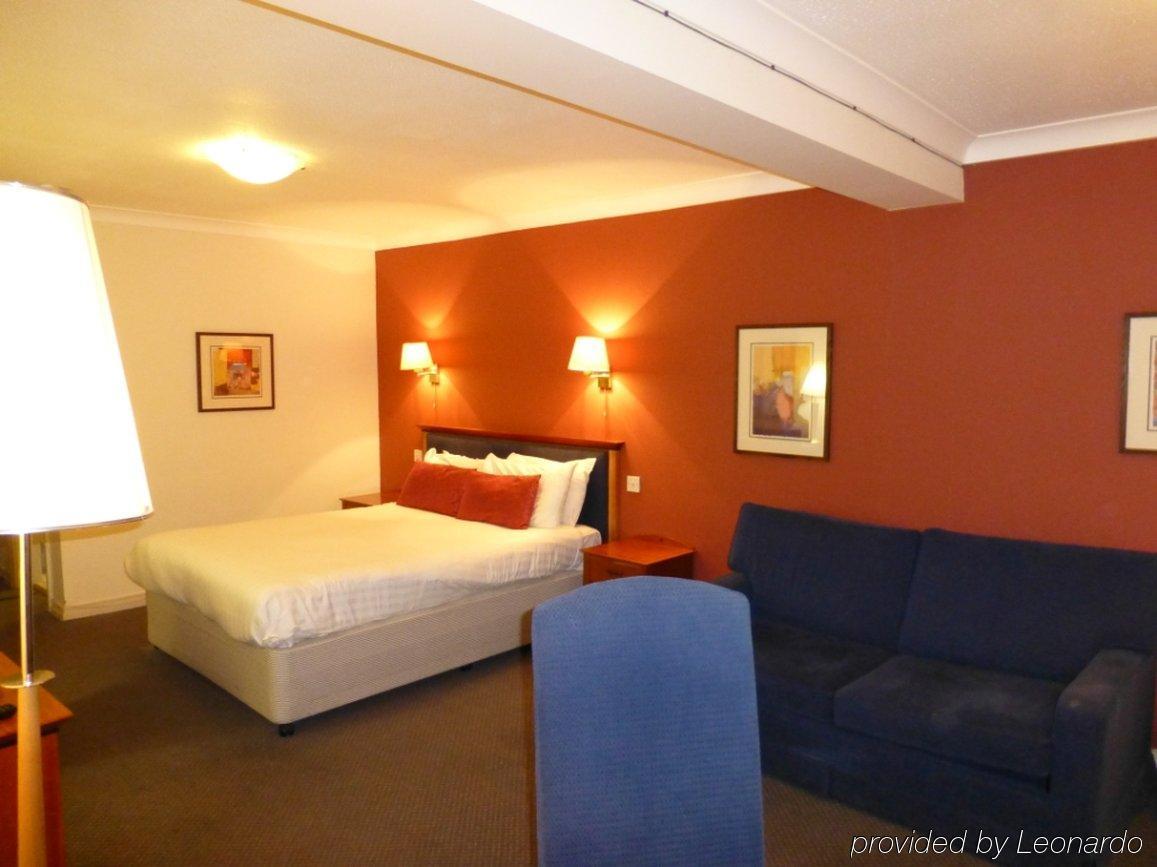 Waterloo Hotel Crowthorne Eksteriør billede