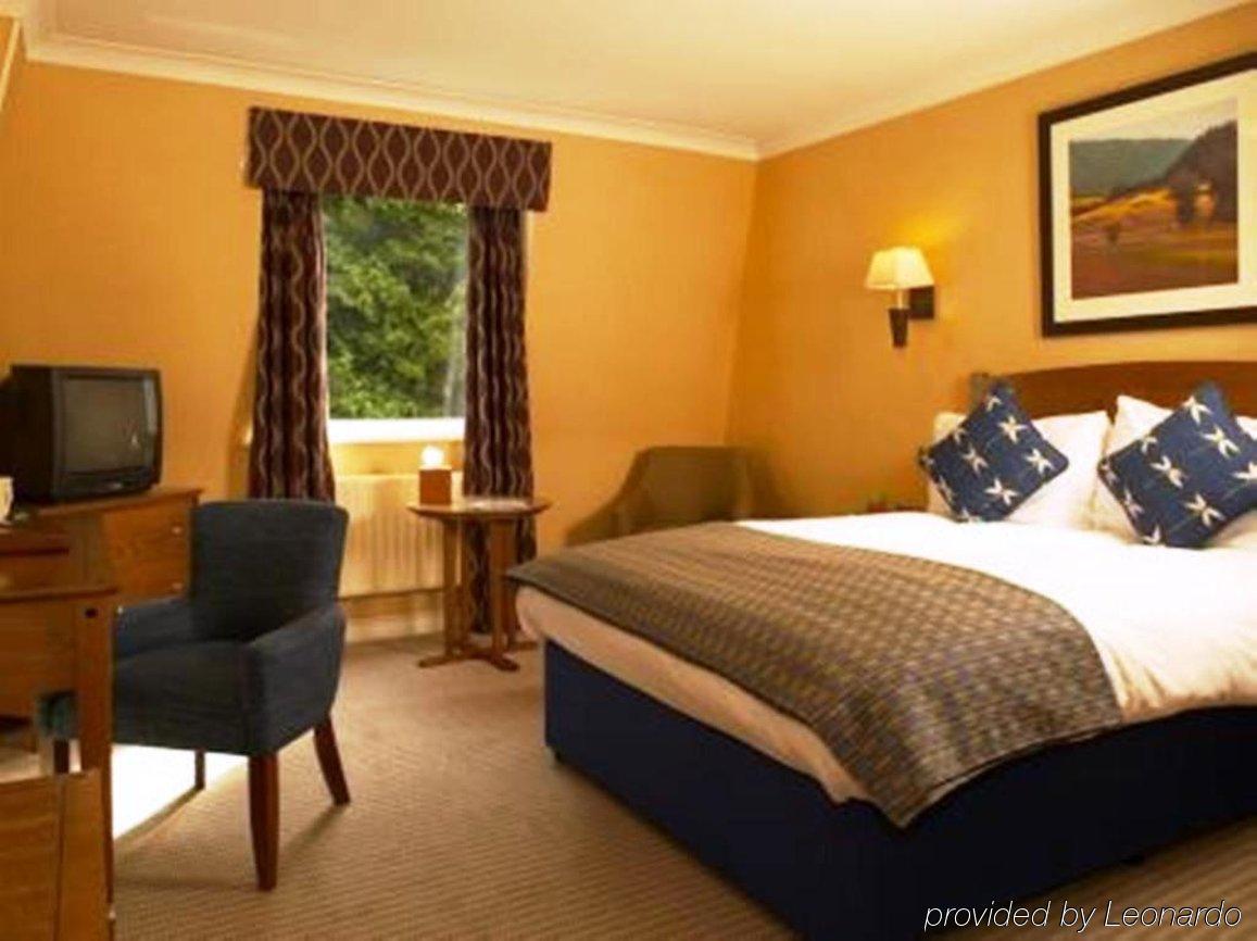 Waterloo Hotel Crowthorne Eksteriør billede
