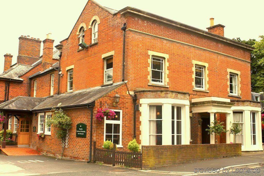 Waterloo Hotel Crowthorne Eksteriør billede